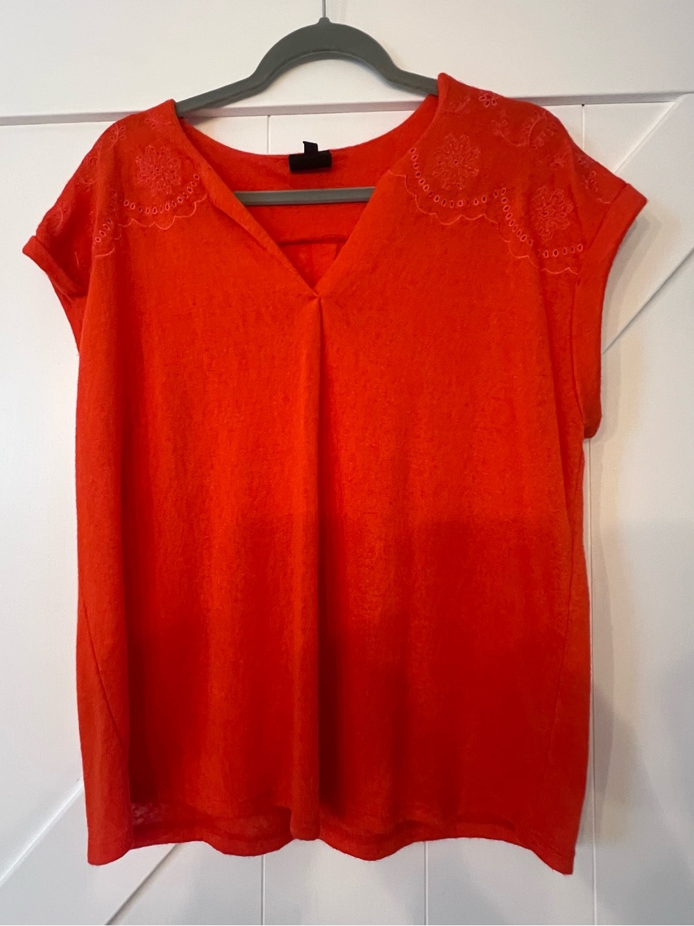 bobeau Bright Orange V-Neck Short Sleeve Sweater